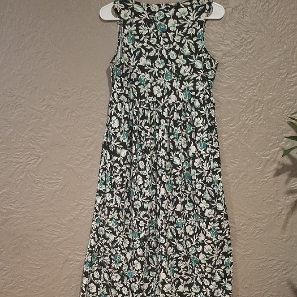 SOSTANZA .Floral Black and Green Dress - Picture 2 of 4